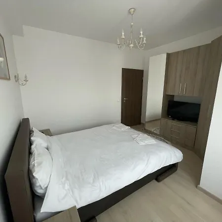 East View By Apartment